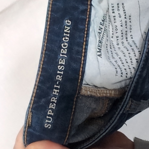 American Eagle Super Super Stretch Super High Rise Jegging Distressed Size 2 - Picture 6 of 7